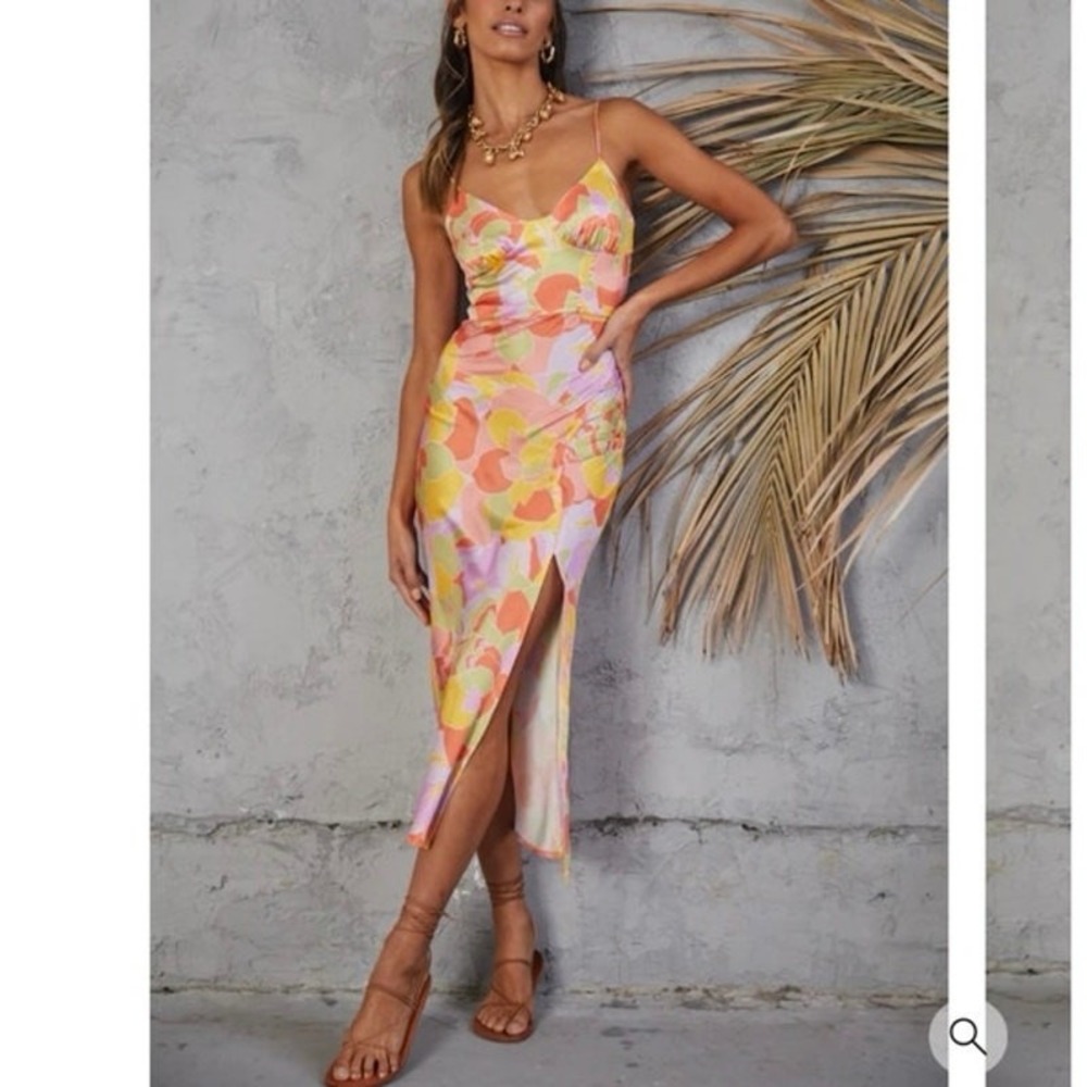 Runaway The Label Tammy Maxi Dress Floral Slit V Neck Revolve‎ Medium